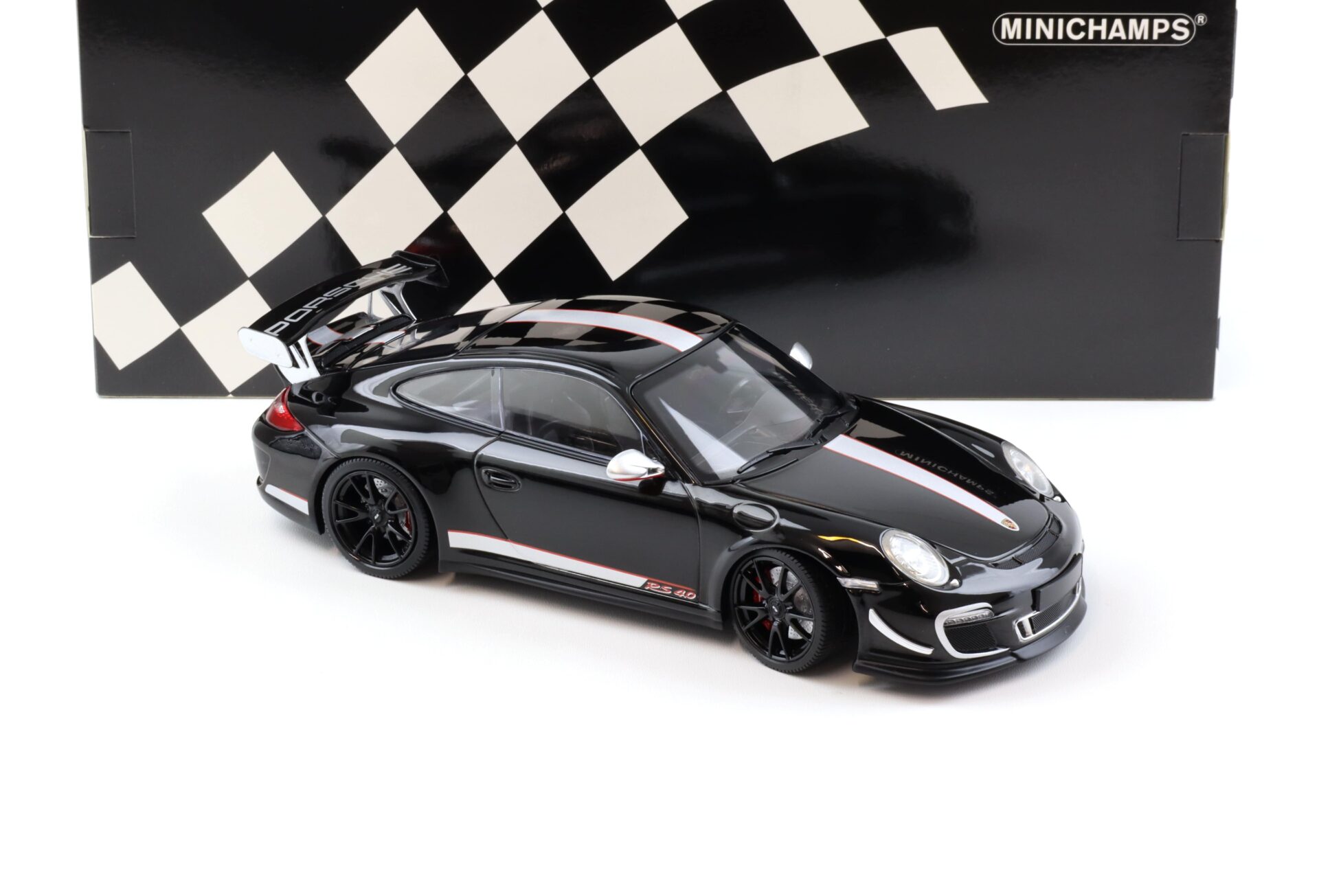 1:18 Minichamps Porsche 911 997.2 GT3 RS 4.0 Coupe 2011 black/ silver