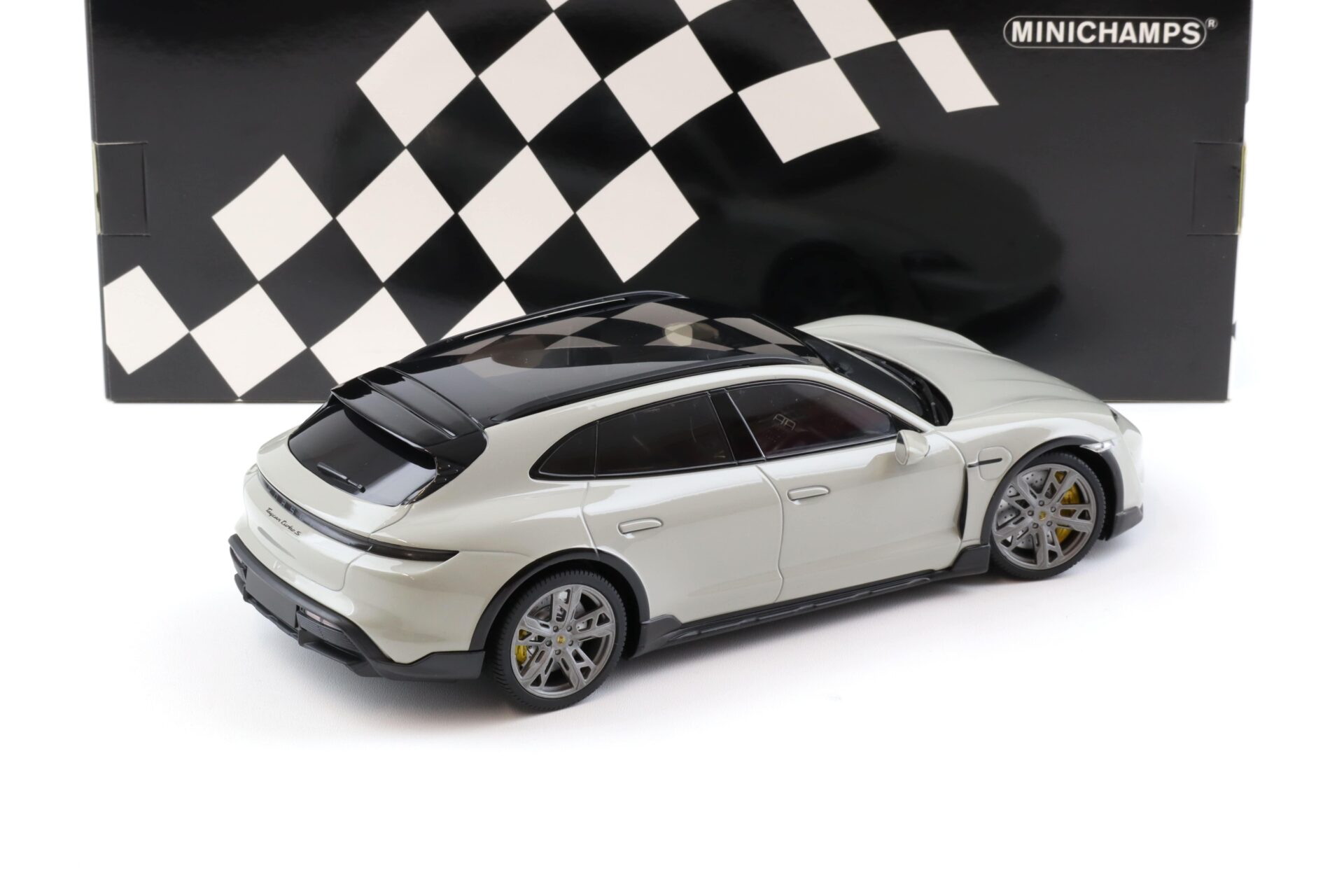 1:18 Minichamps Porsche Taycan Turbo S Cross Turismo 2021 Chalk grey