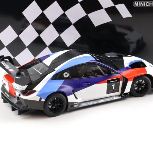 1:18 Minichamps BMW M4 GT3 Presentation 2021 #1 white/blue/red