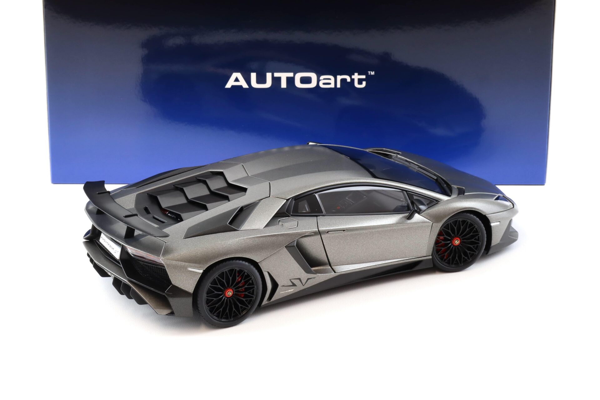1:18 AUTOart Lamborghini Aventador LP750-4 SV Grigio Titans/ matt grey