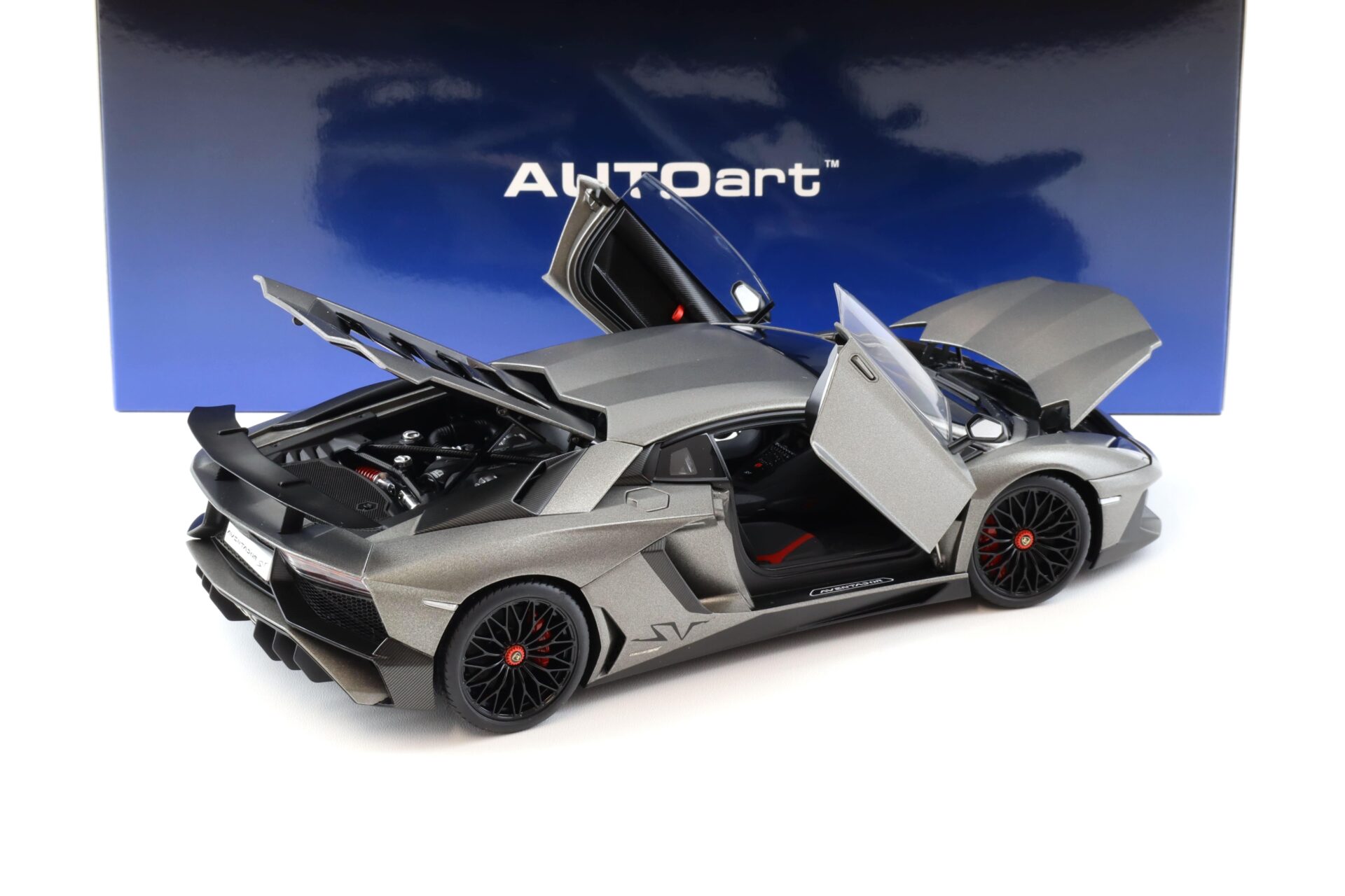 1:18 AUTOart Lamborghini Aventador LP750-4 SV Grigio Titans/ matt grey