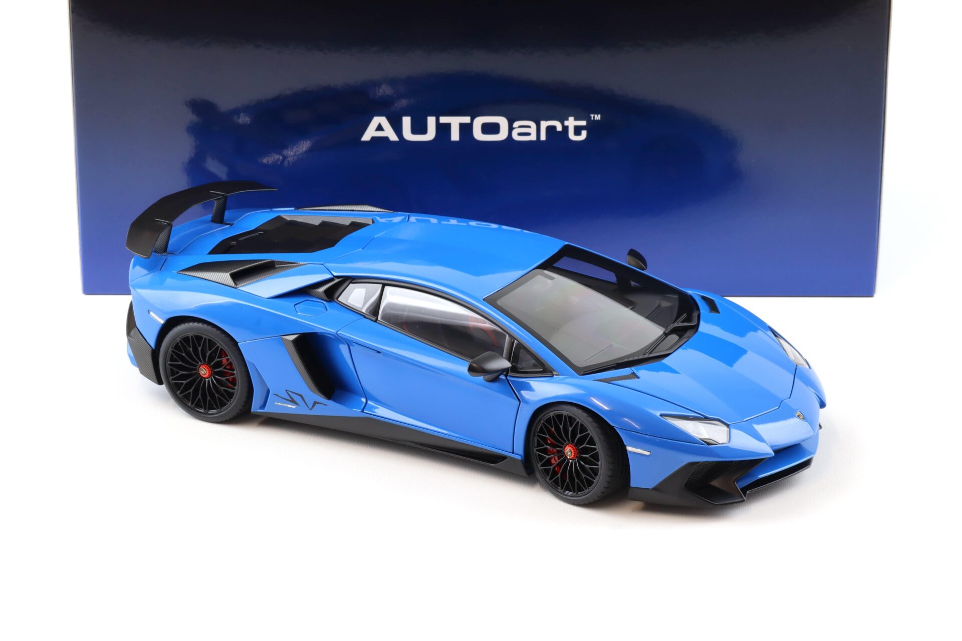 1:18 AUTOart Lamborghini Aventador LP750-4 SV Blu LeMans/ blue