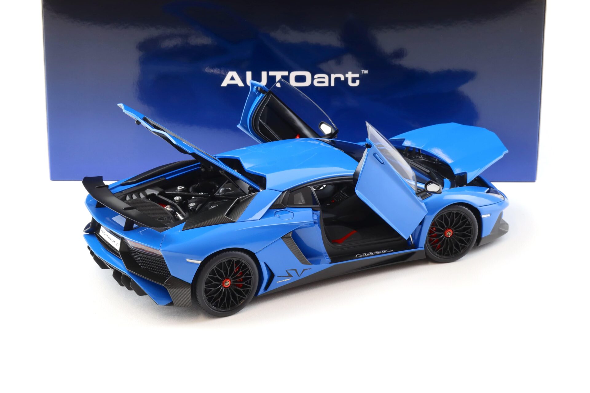 1:18 AUTOart Lamborghini Aventador LP750-4 SV Blu LeMans/ blue
