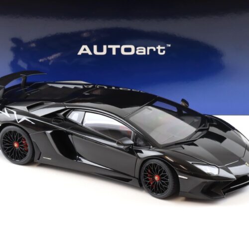 1:18 AUTOart Lamborghini Aventador LP750-4 SV Nero Aldebaran/ Gloss black