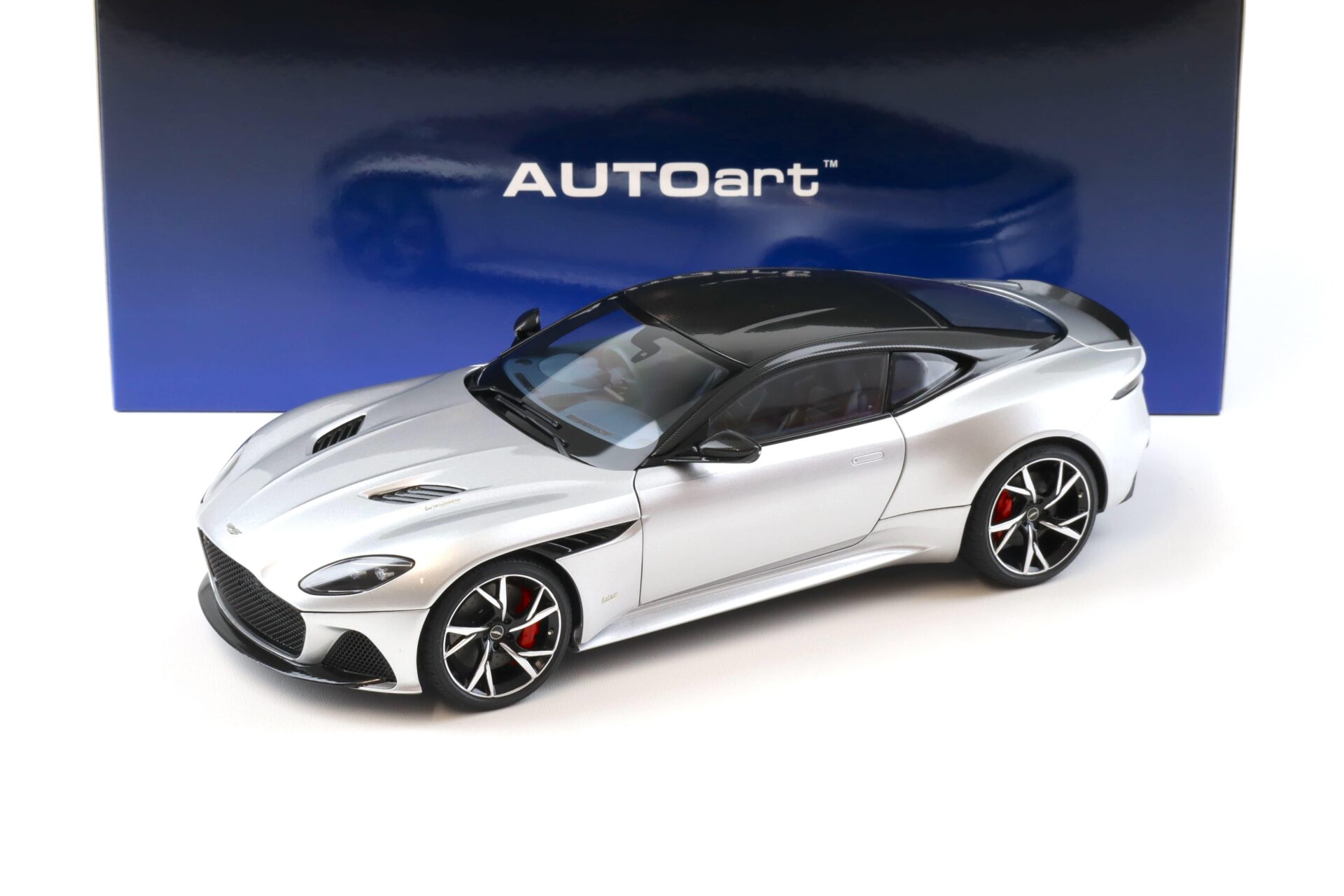 1:18 AUTOart Aston Martin DBS Superleggera Lightning silver metallic