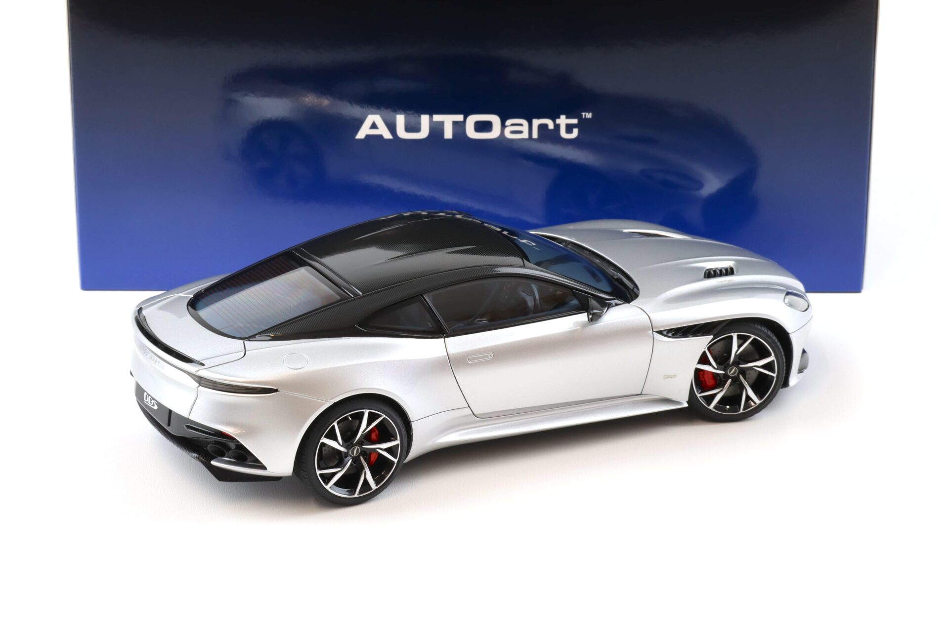 1:18 AUTOart Aston Martin DBS Superleggera Lightning silver metallic