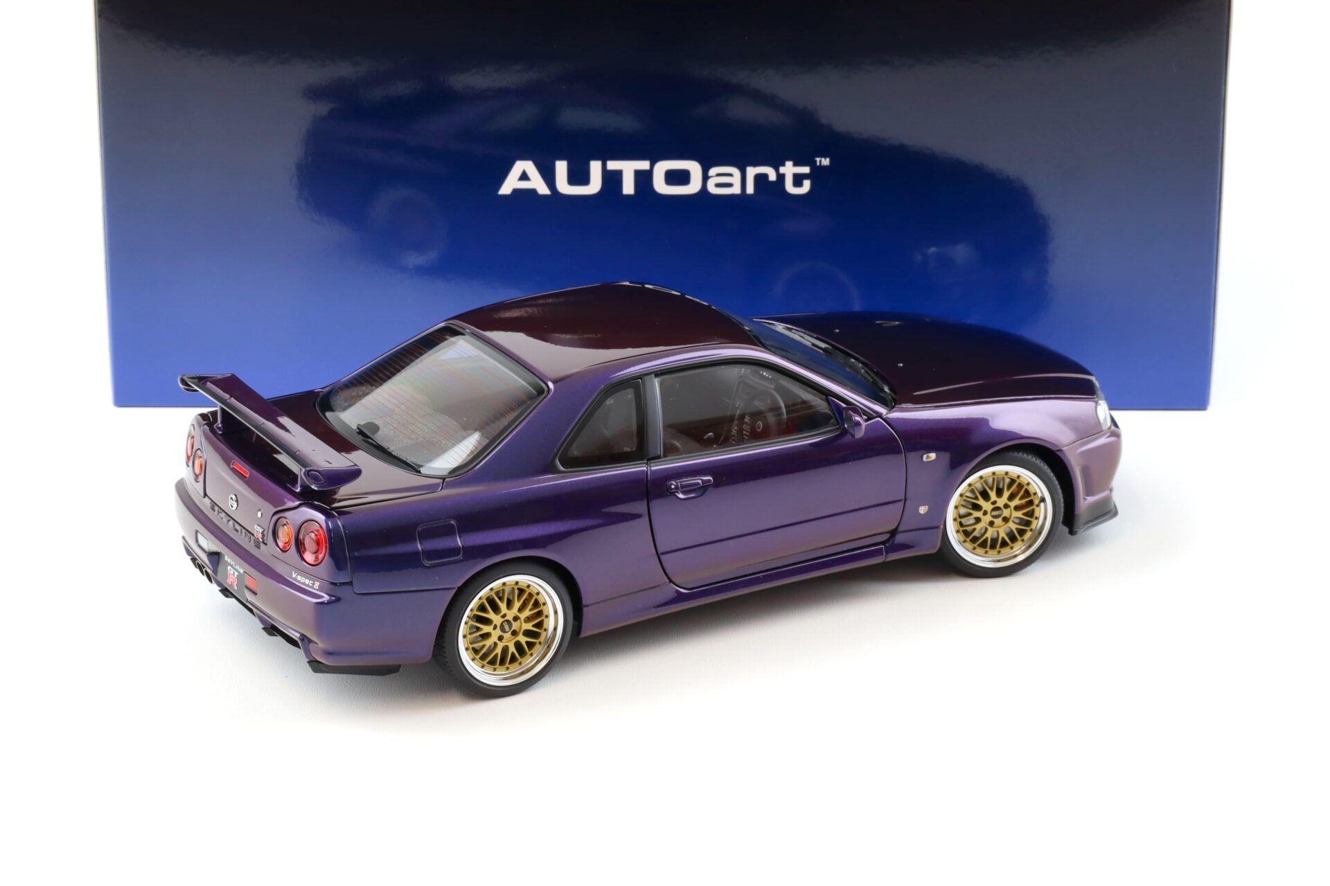 1:18 AUTOart Nissan Skyline GT-R (R34) V-Spec II BBS LM Wheels Midnight purple III