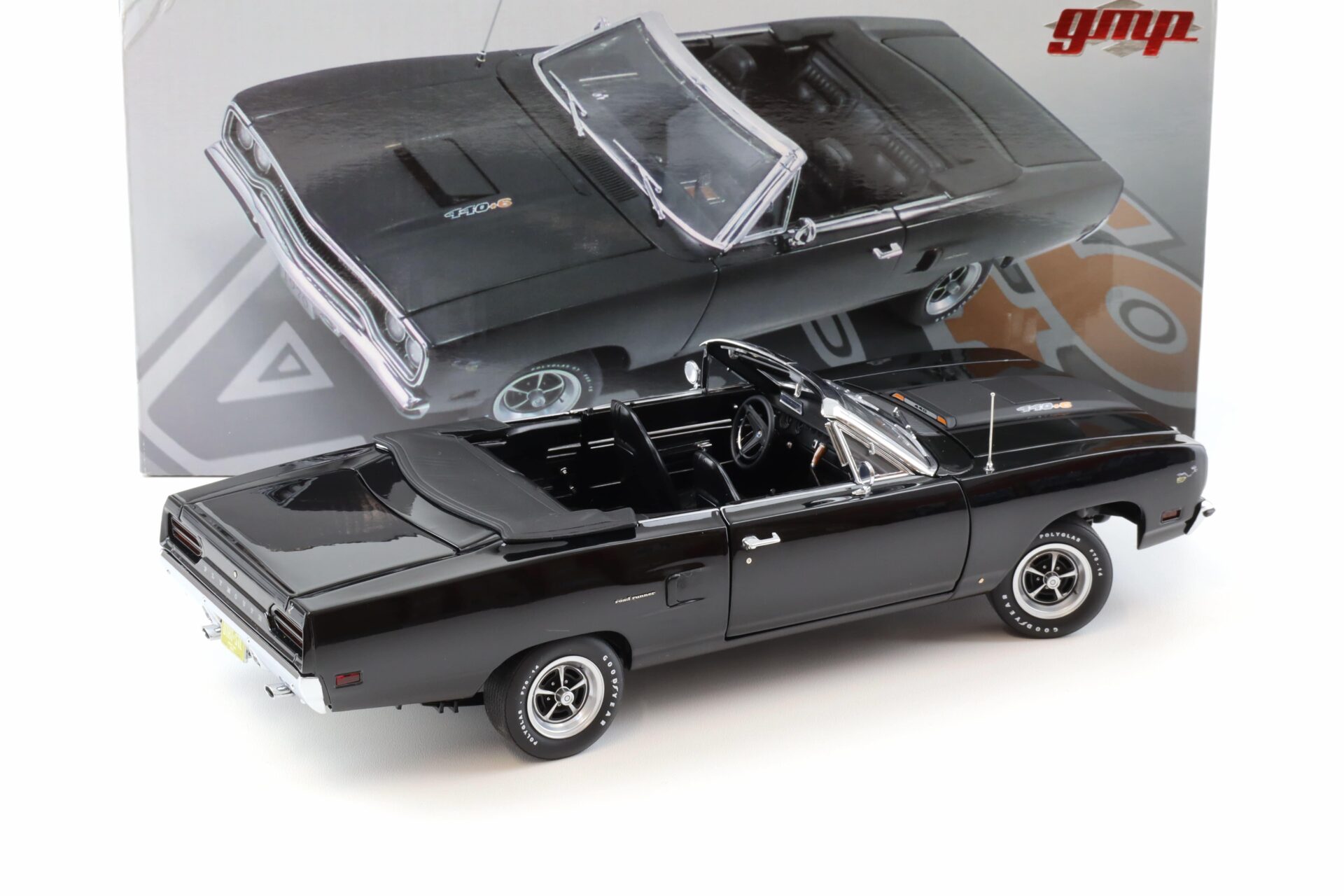 1:18 GMP 1970 Plymouth Road Runner Convertible 440+6 black/ black