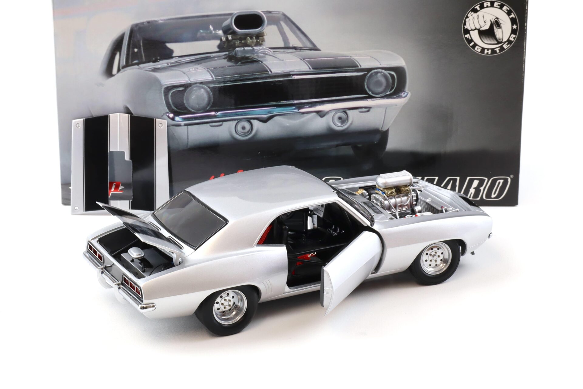 1:18 GMP 1969 Chevrolet Camaro Drag Camaro Street Fighter silver/ black stripes