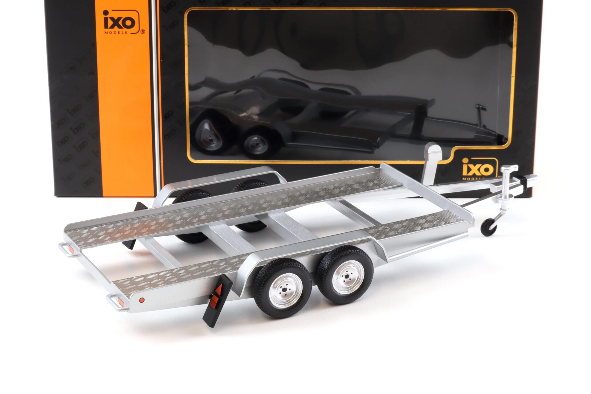 1:18 IXO Zubehör Autoanhänger Anhänger Car Trailer silver