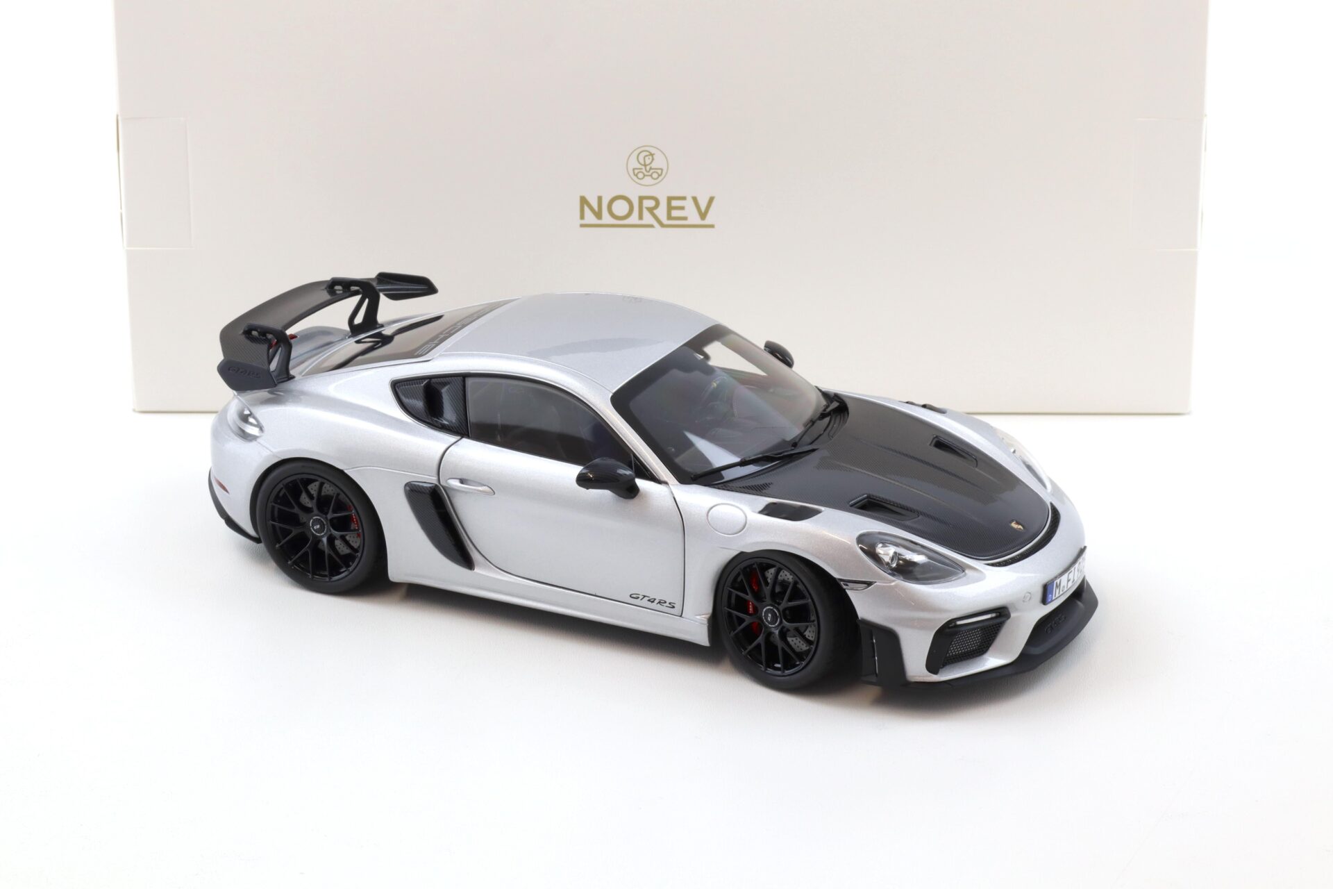 1:18 Norev ASIA Exclusive Porsche Cayman GT4 RS Weissach Package silver/ black