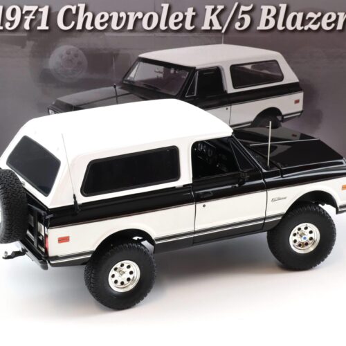 1:18 ACME 1971 Chevrolet K5 Blazer Classic Tuxedo Black & White Two