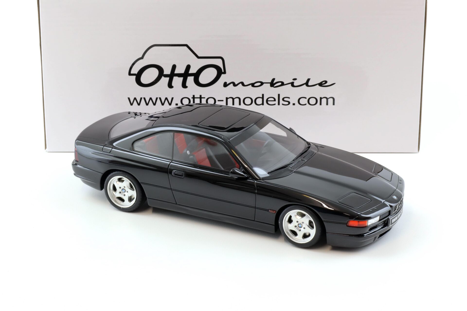 1:18 OTTO mobile OT904 BMW 850 CSI Coupe black 1990