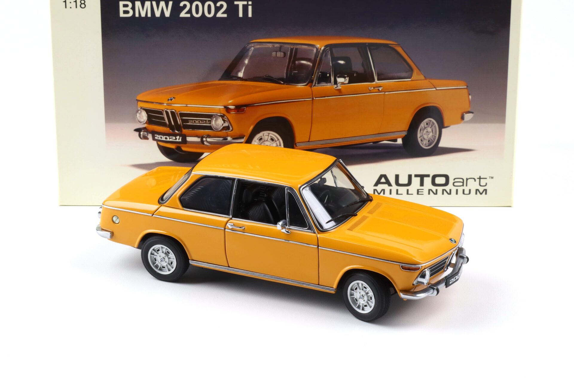 1:18 AUTOart BMW 2002 Ti orange 70506