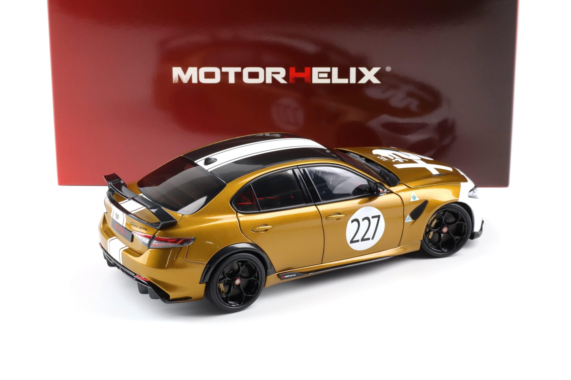 1:18 Motorhelix Alfa Romeo Giulia GTAm Ocra GT gold #227 two tone Livery