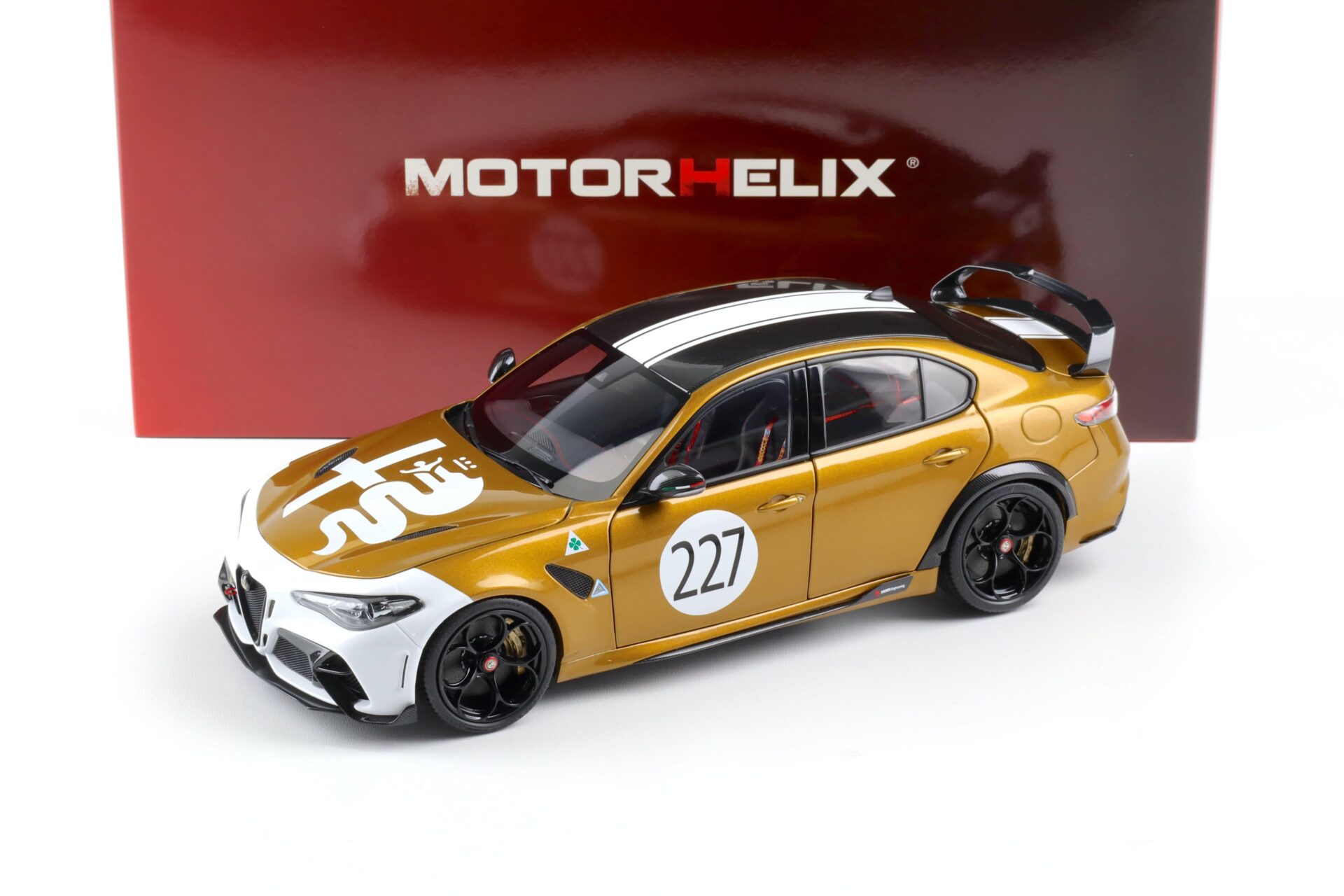 1:18 Motorhelix Alfa Romeo Giulia GTAm Ocra GT gold #227 two tone Livery
