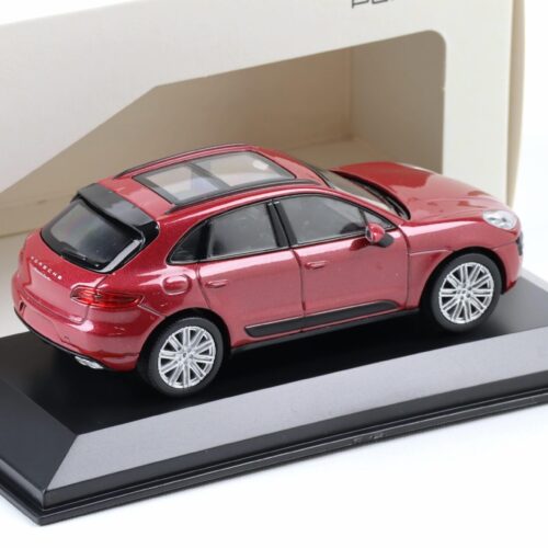 1:43 Welly Porsche Macan Turbo 2018 Porsche Leipzig Impuls red metallic
