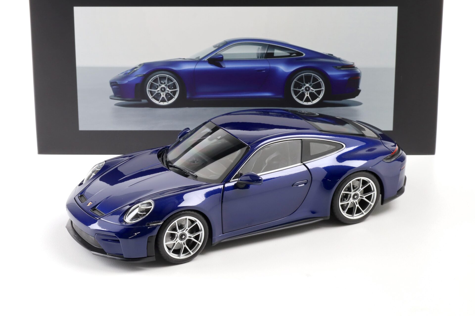 1:18 Norev Porsche 911 992.2 GT3 Touring Package Enzian blue WAP DEALER