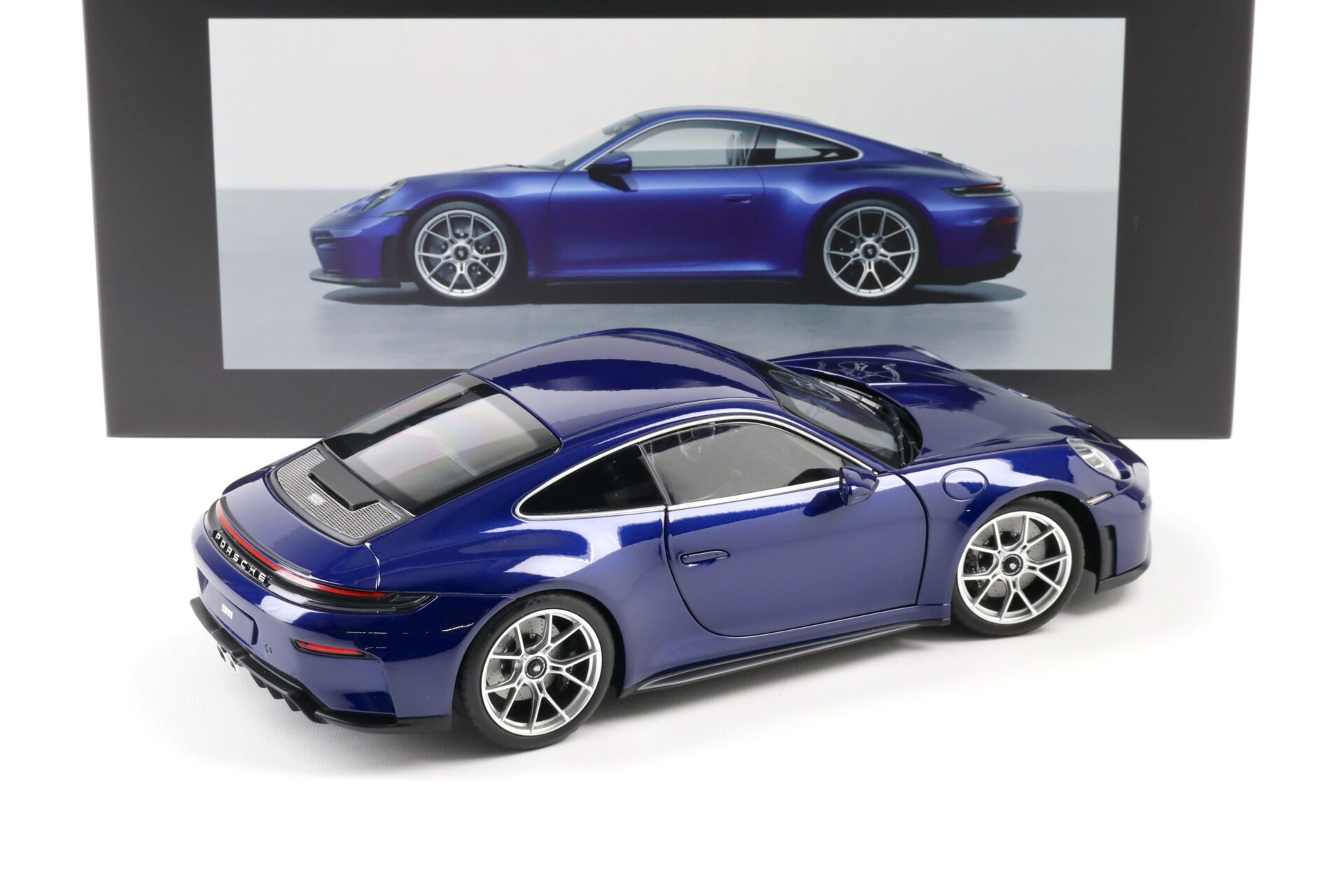 1:18 Norev Porsche 911 992.2 GT3 Touring Package Enzian blue WAP DEALER