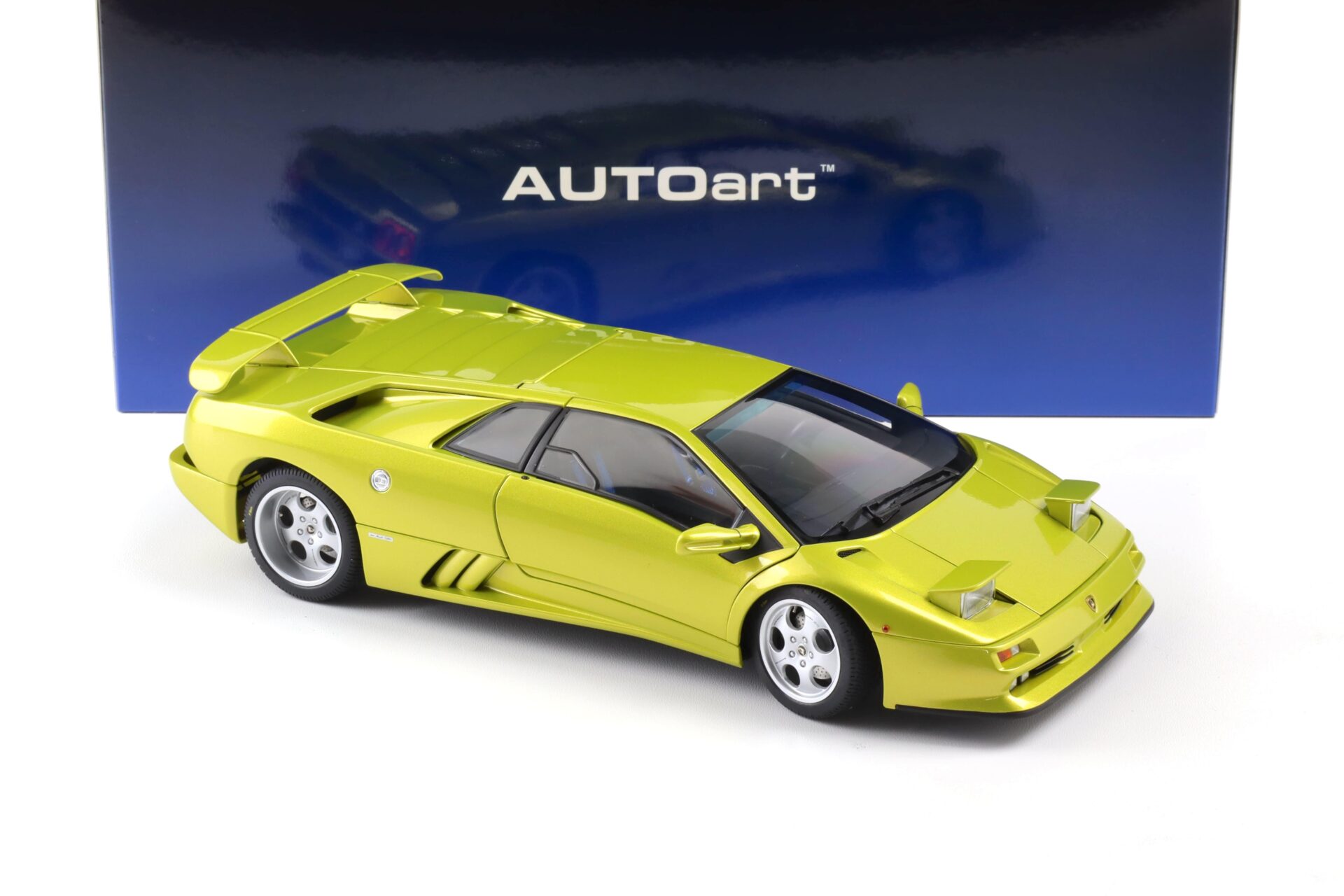 1:18 AUTOart Lamborghini Diablo SE30 - 1993 giallo spyder/ metallic yellow 79157