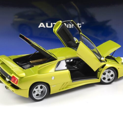 1:18 AUTOart Lamborghini Diablo SE30 - 1993 giallo spyder/ metallic yellow 79157