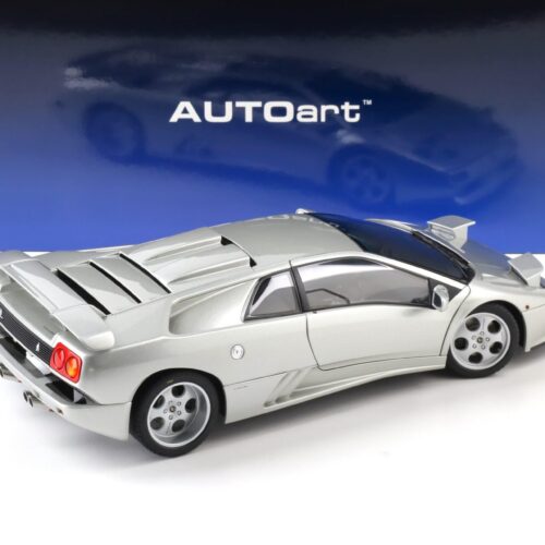 1:18 AUTOart Lamborghini Diablo SE30 JOTA 1995 titanio/ silver metallic