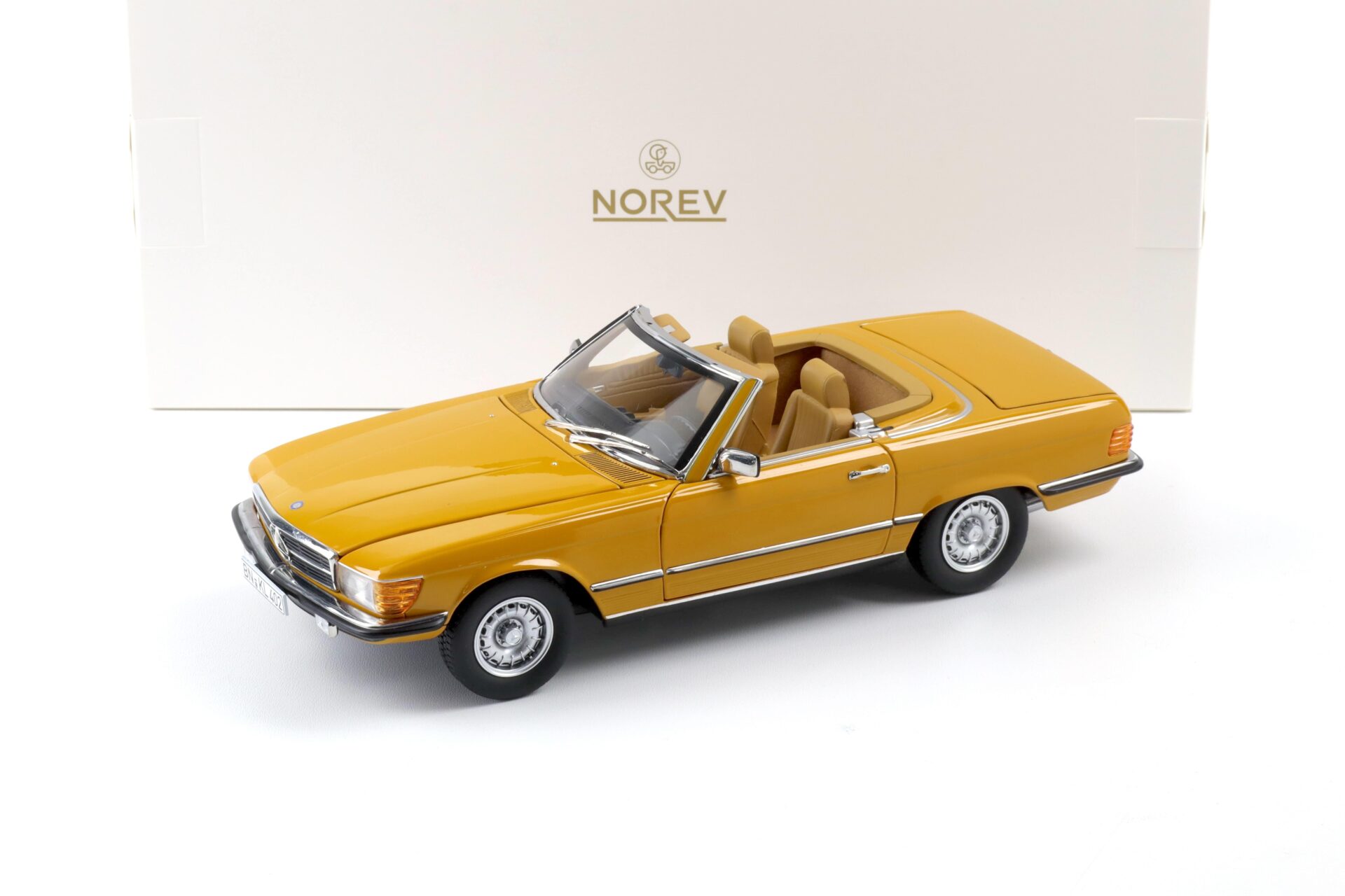 1:18 Norev Mercedes 450SL R107 Cabriolet 1975 Cayenne orange 183350