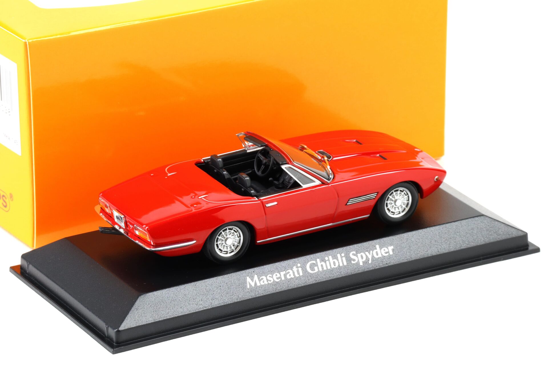 1:43 Minichamps Maxichamps Maserati Ghibli Spyder 1969 red