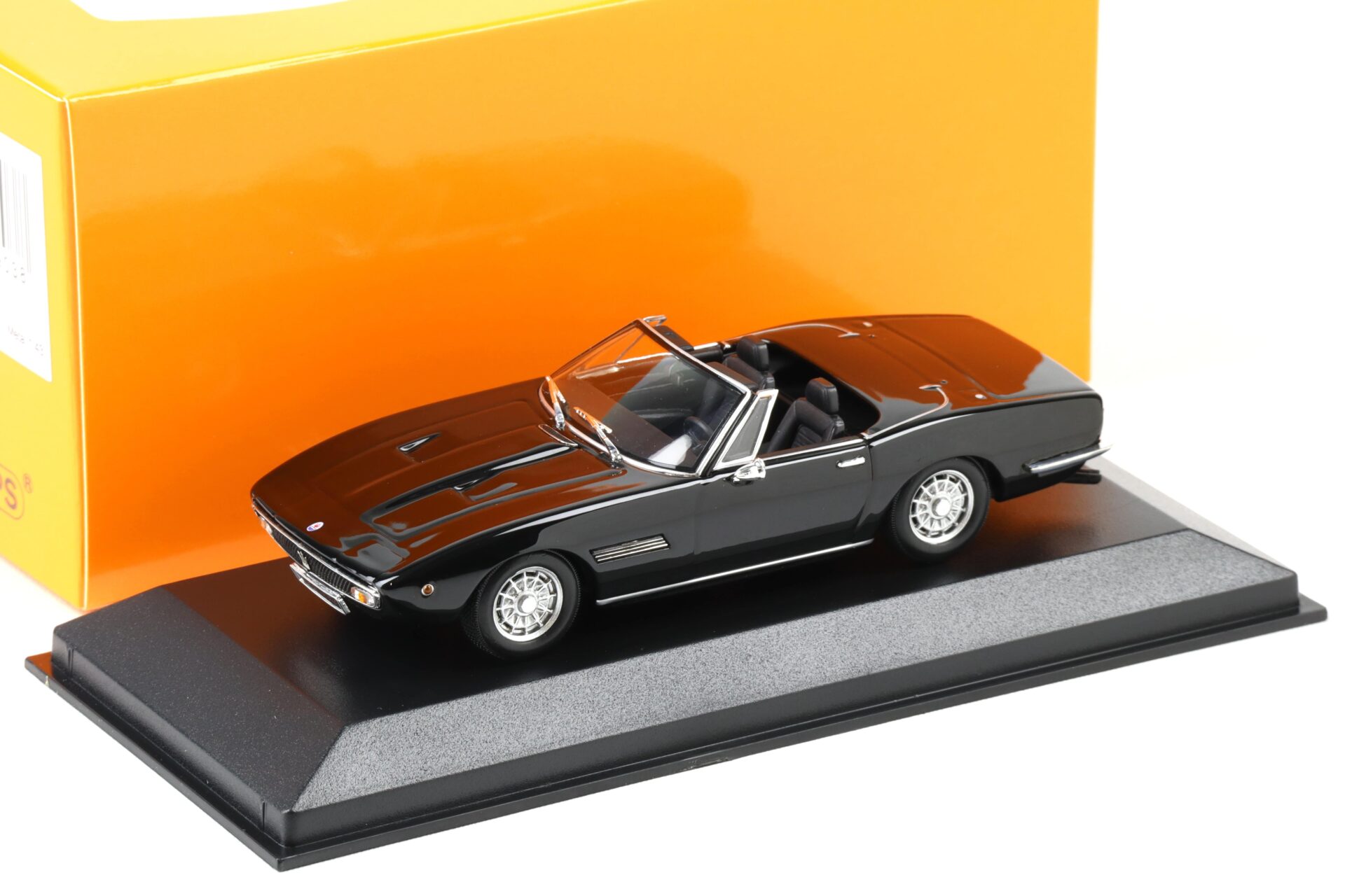 1:43 Minichamps Maxichamps Maserati Ghibli Spyder 1969 black