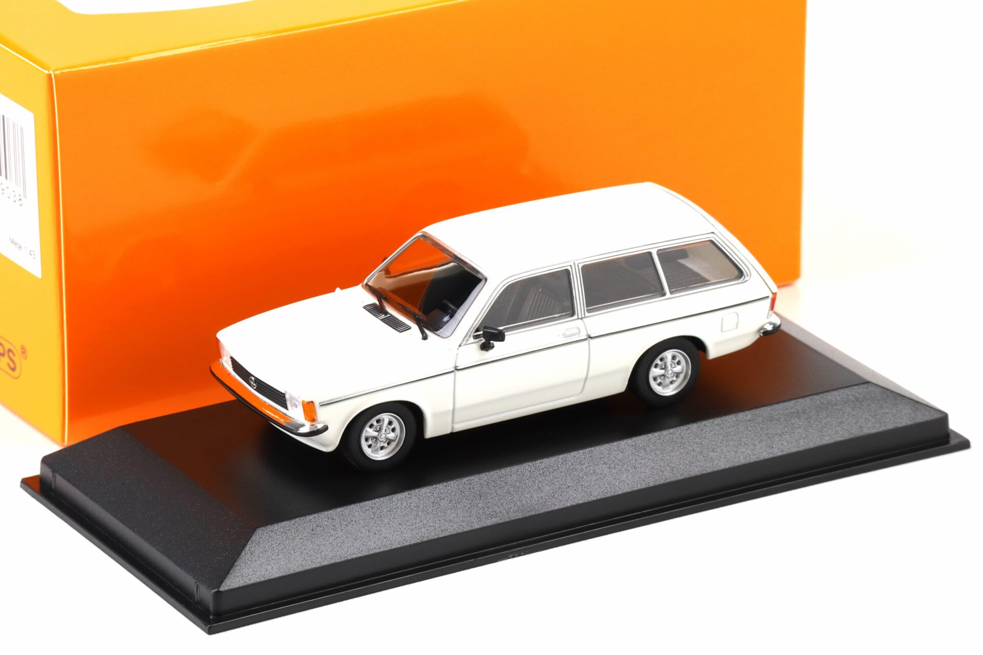 1:43 Minichamps Maxichamps Opel Kadett C Caracan 1978 white