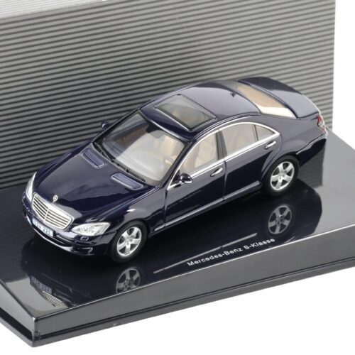 1:43 AUTOart Mercedes S-Klasse W221 Limousine tanzanite blue DEALER VERSION
