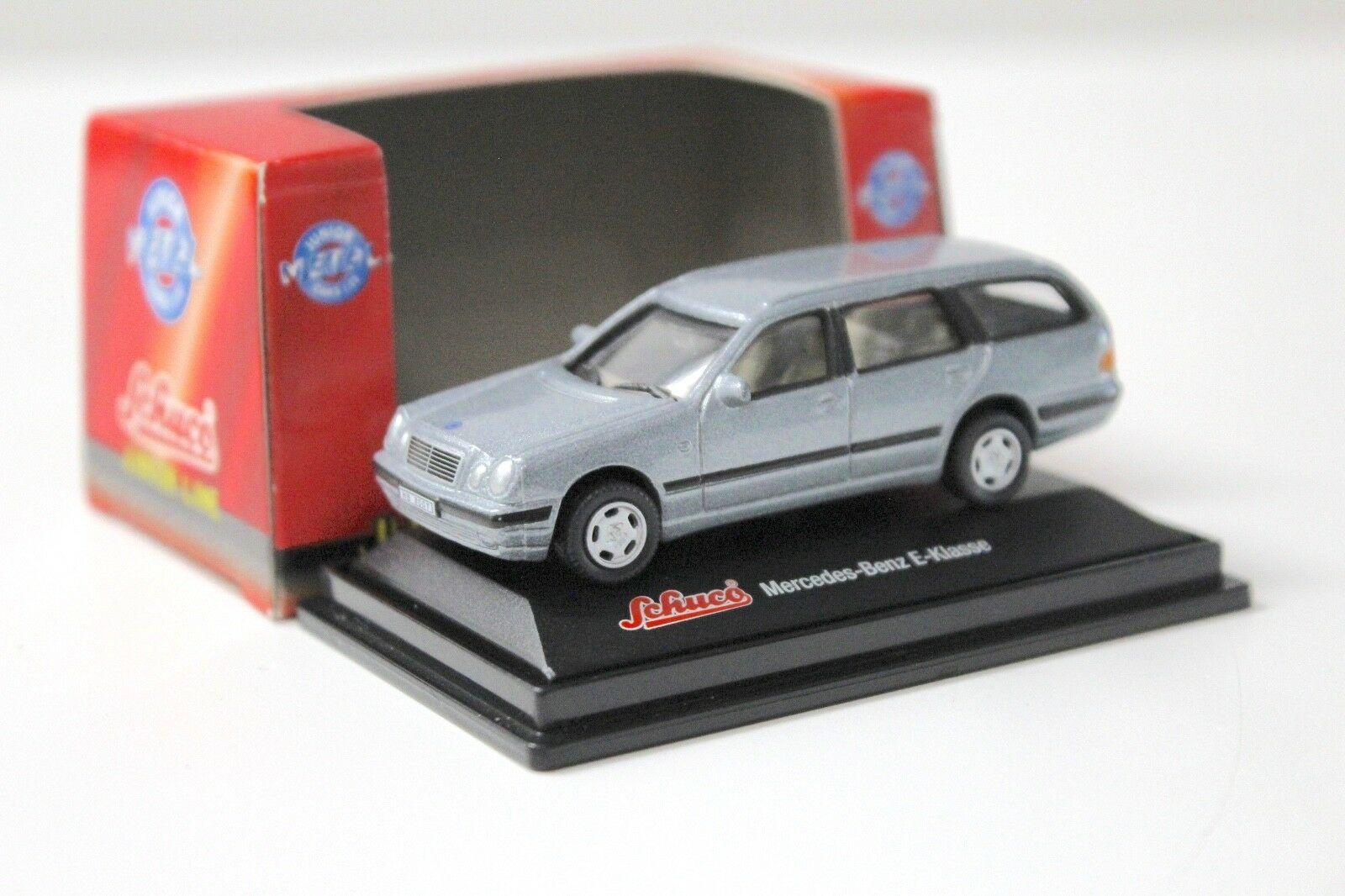 ID 32990 orig.jpg 1:72 Schuco Mercedes Benz E-Klasse Kombi silver