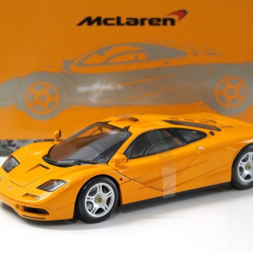 1:18 Minichamps McLaren F1 Road Car 1994 orange