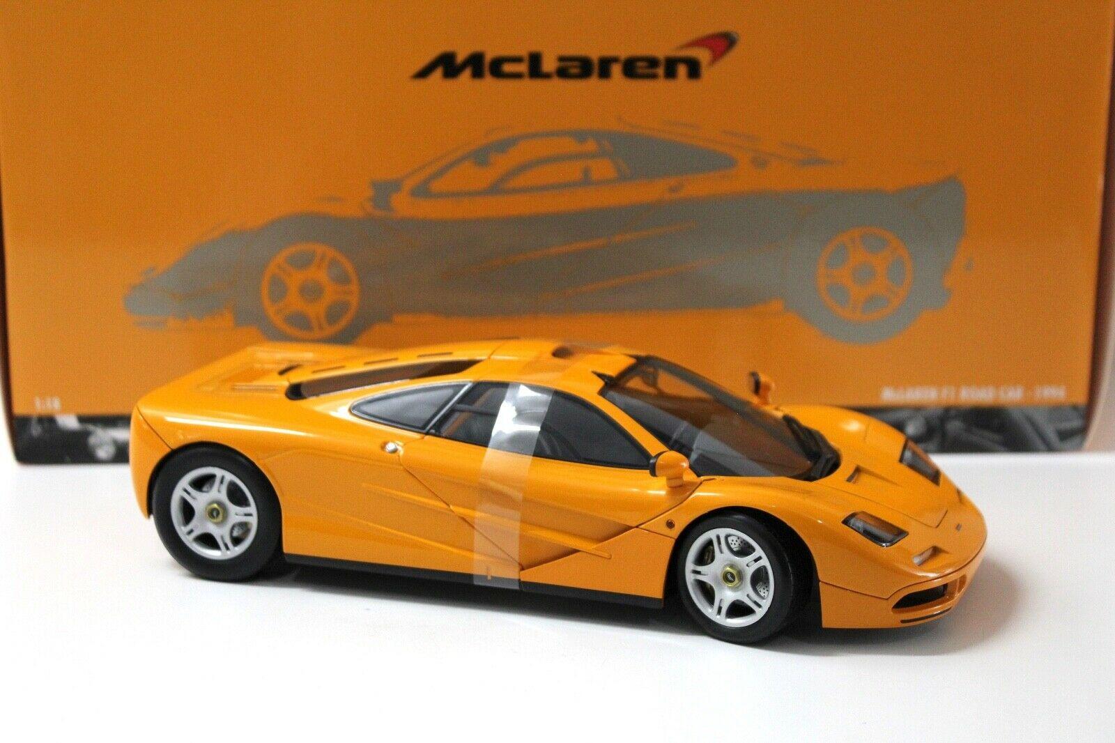 1:18 Minichamps McLaren F1 Road Car 1994 orange
