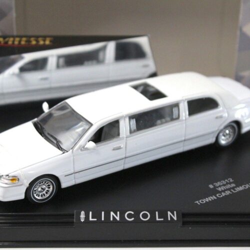 1:43 Vitesse Lincoln Town Car Limousine white/ white