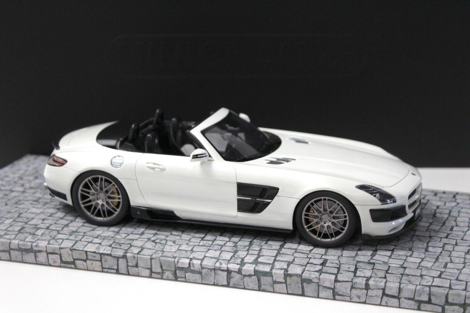 1:18 Minichamps Mercedes SLS Brabus 700 Biturbo Roadster white 2013