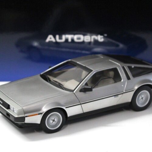 1:18 AUTOart DeLorean DMC-12 Satin Finish 1981