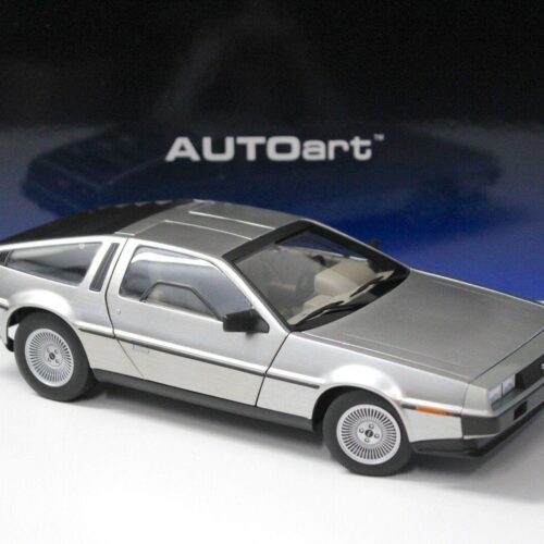 1:18 AUTOart DeLorean DMC-12 Satin Finish 1981