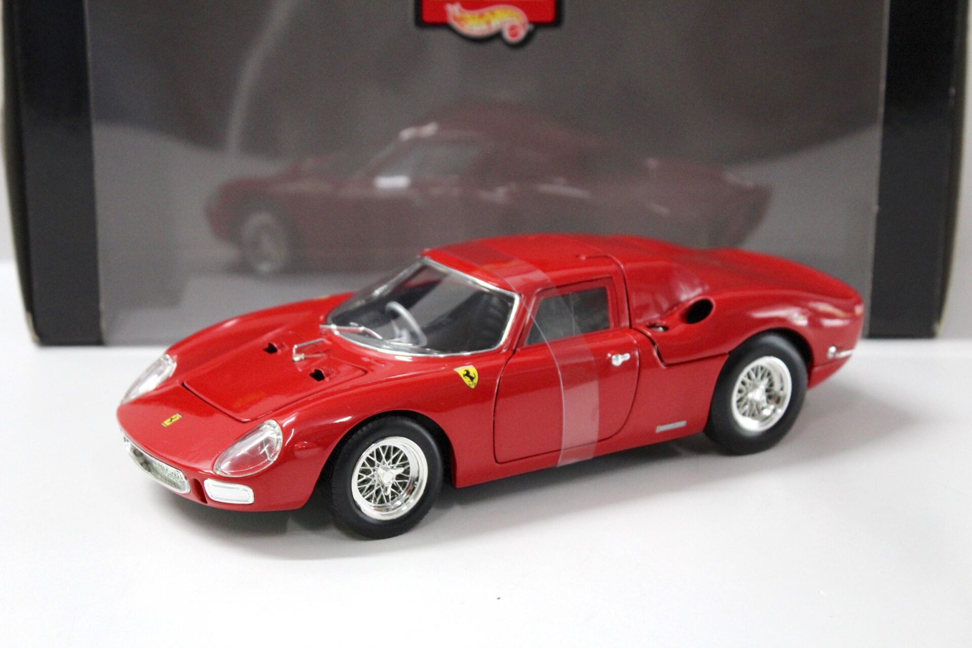 1:18 Hot Wheels Ferrari 250LM Coupe 1964 red
