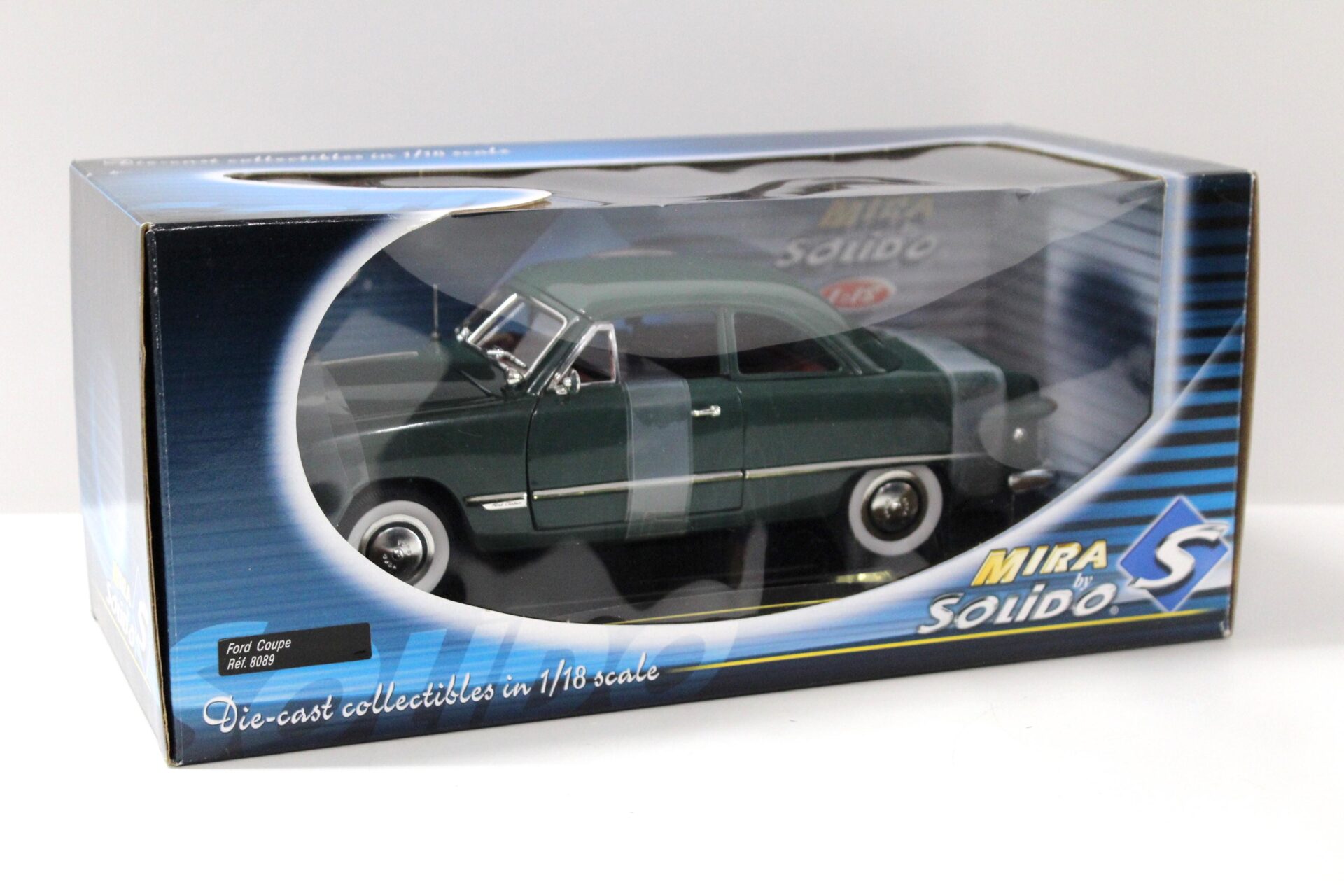 1:18 Solido Mira Ford 1949 Coupe dark green