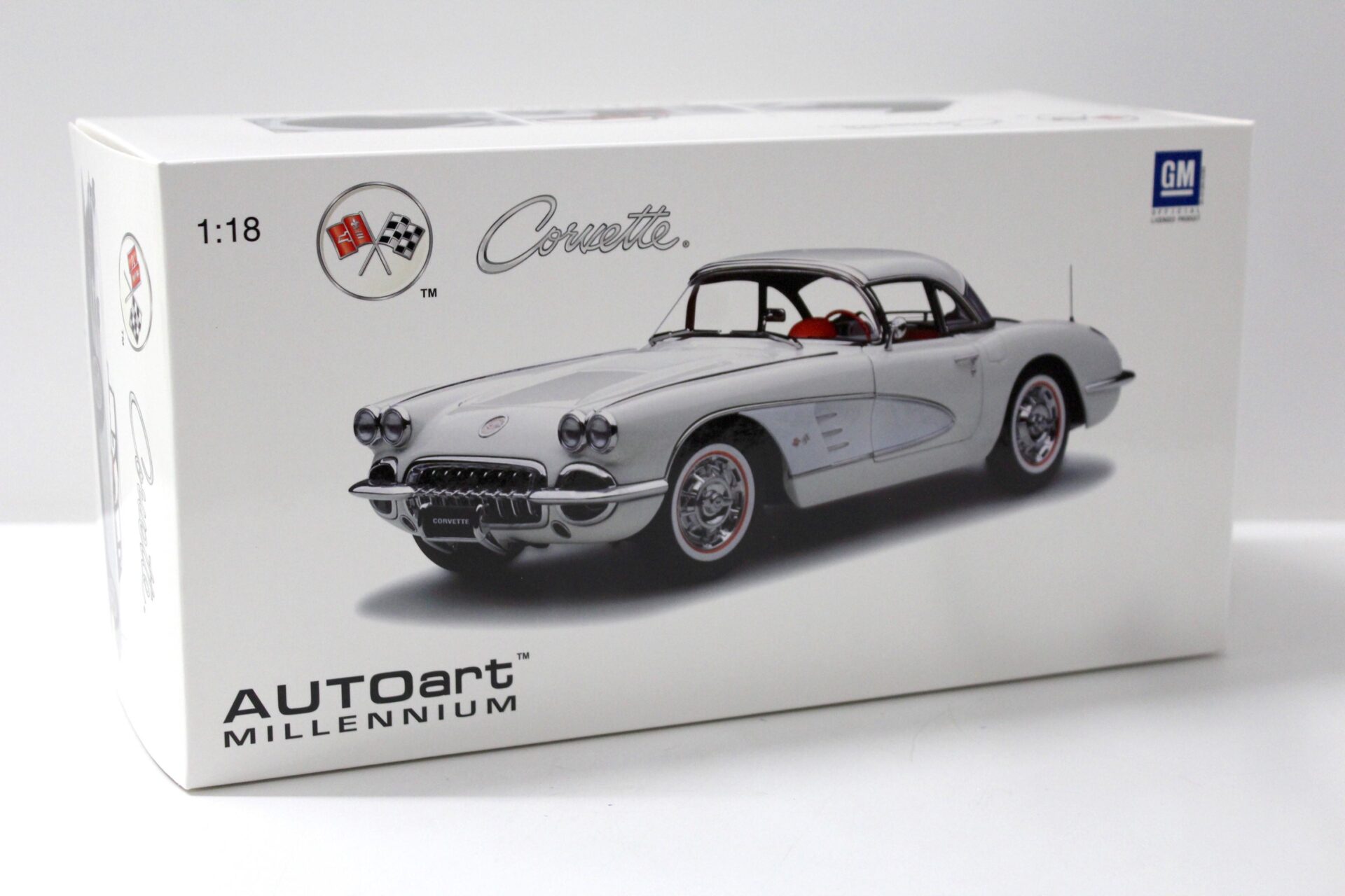 1:18 AUTOart Chevrolet Corvette C1 Snowcrest white 1958