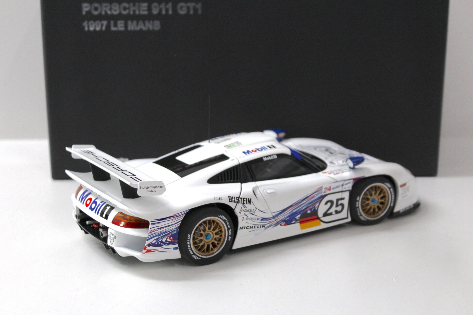 1:18 AUTOart Porsche 911 (996) GT1 Le Mans 24h 1997 Stuck/ Wollek #25