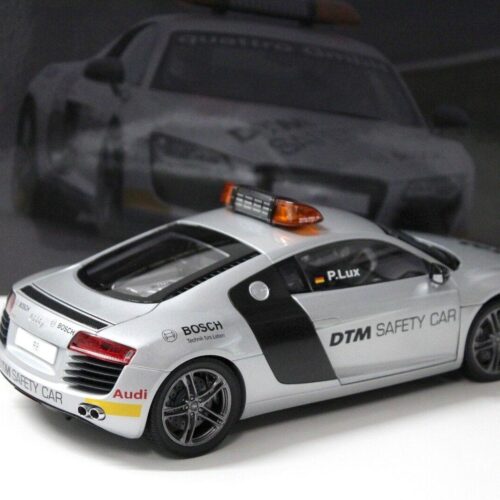 1:18 Kyosho Audi R8 4.2 FSi DTM Safety Car 2008