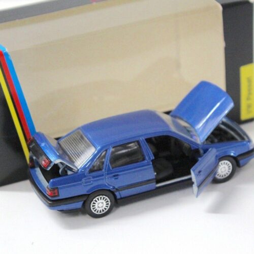 1:43 Schabak VW Passat Limousine blue