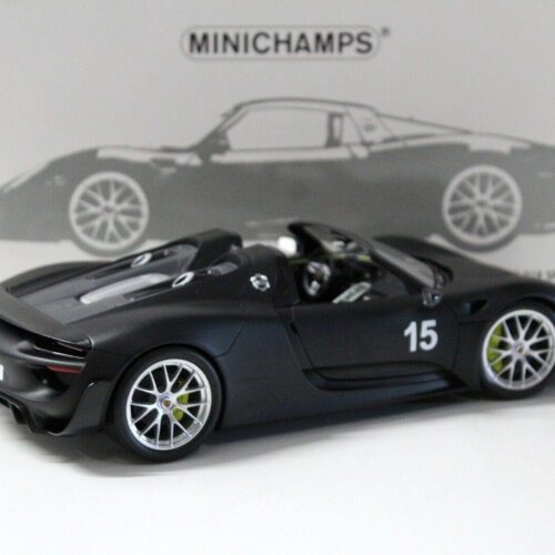 1:18 Minichamps Porsche 918 Spyder #15 Weissach Package matt black