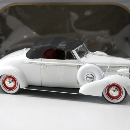 1:18 Signature Models 1938 Buick Century Convertible white