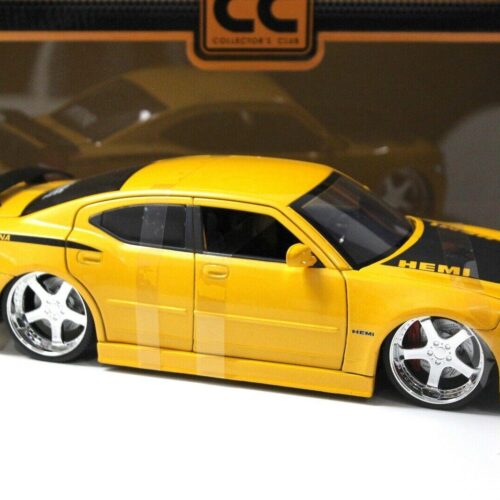 1:18 JADA Dodge Charger Daytona R/T 2006 yellow
