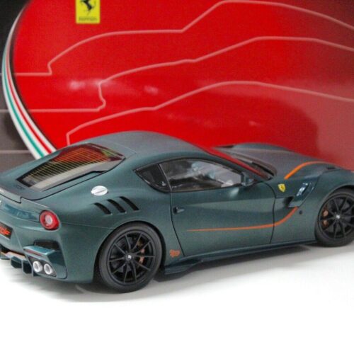 1:18 BBR Ferrari F12 TDF verde opaco FULL OPENING