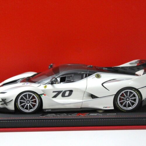 1:18 BBR Ferrari FXXK EVO Presentazione Car #70 white FULL OPENING