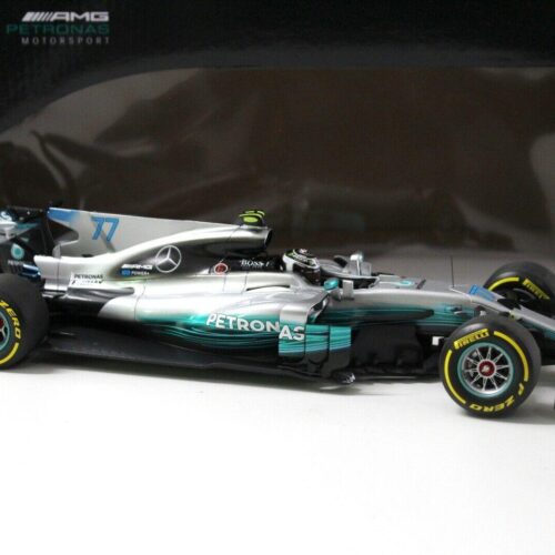 1:18 Minichamps Mercedes AMG Petronas F1 W08 EQ V.Bottas 2017 - Image 2